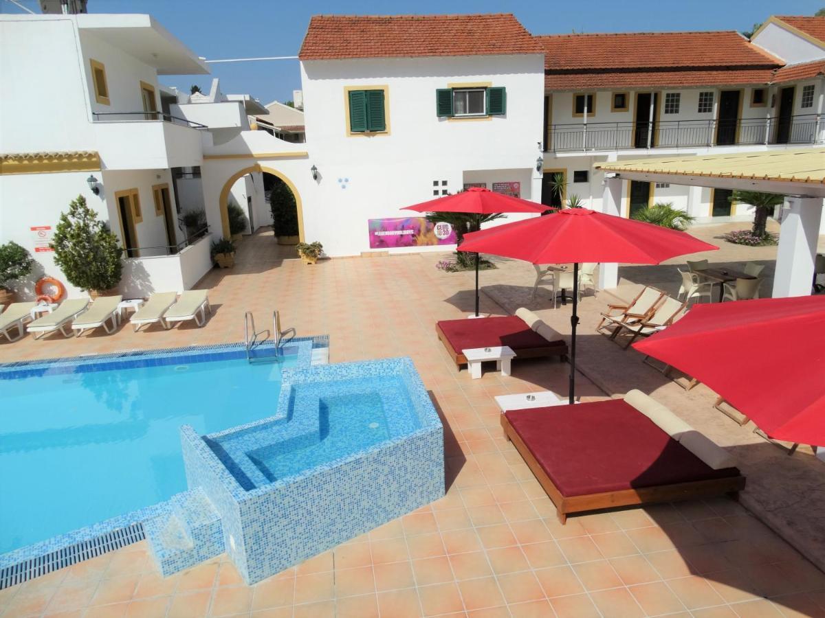 Oasis Beach Club Kávosz Kültér fotó