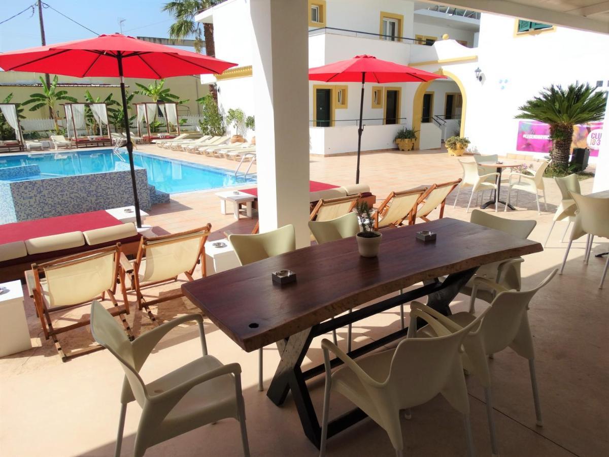 Oasis Beach Club Kávosz Kültér fotó