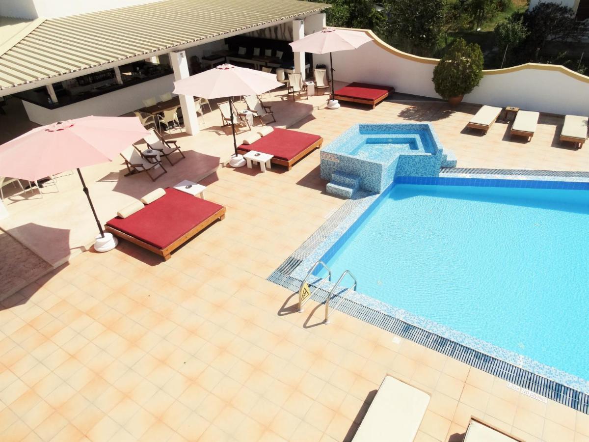 Oasis Beach Club Kávosz Kültér fotó