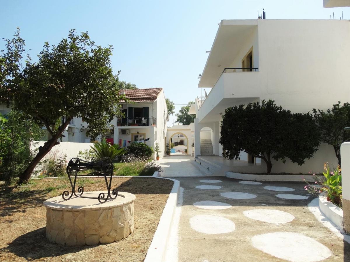 Oasis Beach Club Kávosz Kültér fotó