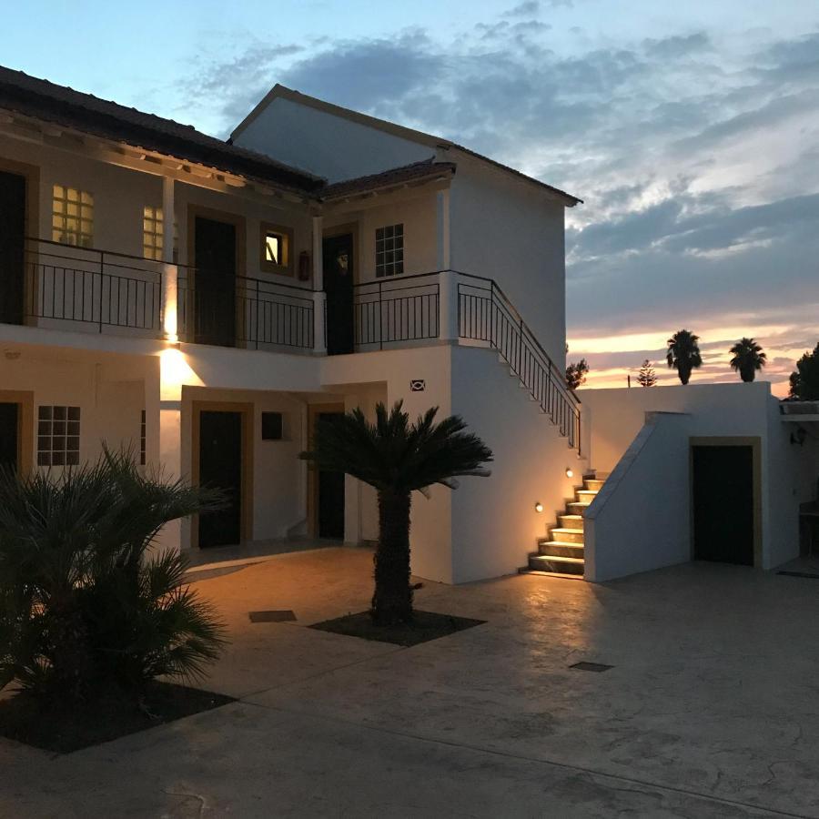 Oasis Beach Club Kávosz Kültér fotó